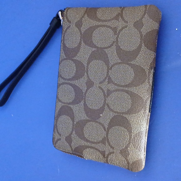 NWT Coach Coin Purse Wristlet Brown Signature Pattern - Picture 3 of 5